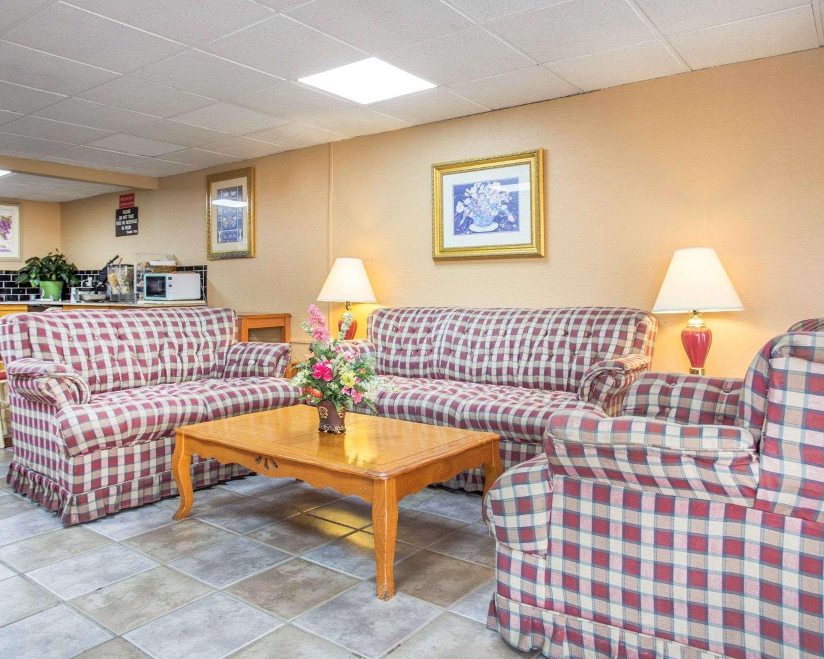 Rodeway Inn Stone Mountain Tucker Eksteriør billede